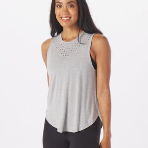 Glyder Gray Sleeveless Tank Top with Moisture-Wicking Fabric